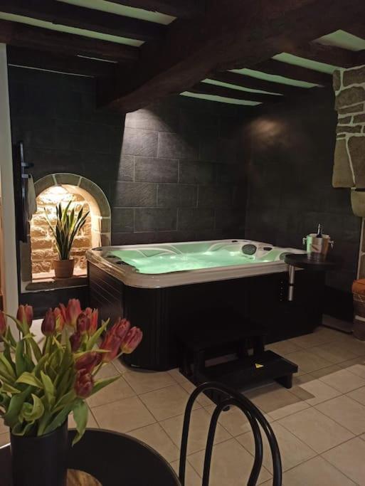 L'Etreinte, Gite De Charme Avec Jacuzzi Interieur Et Sauna Guéméné-sur-Scorff Exterior foto